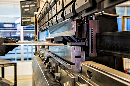 廣東五金沖壓模具加工廠，沖壓折彎件跑偏處理