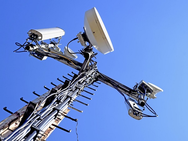 5G基站一體化天線(xiàn)機(jī)柜機(jī)箱1