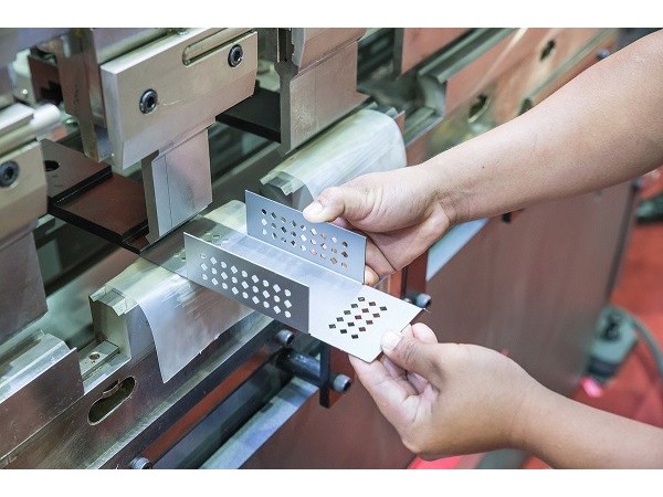 五金沖壓件加工廠，16種沖壓拉伸類型全套解答