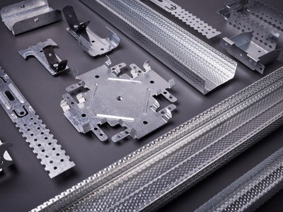 五金沖壓模具加工件，覆蓋件模具制造要領-深圳誠瑞豐五金沖壓廠