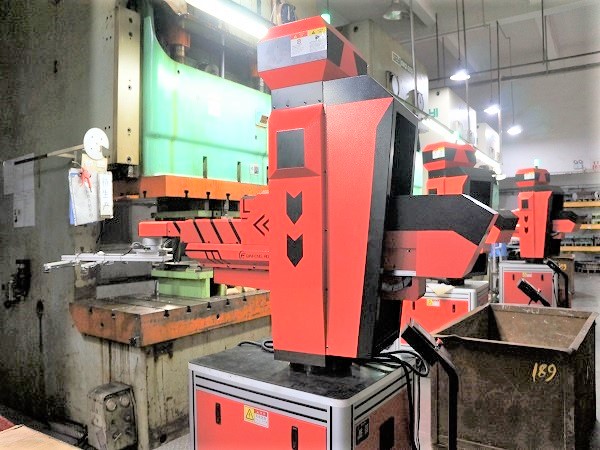 五金沖壓加工機器