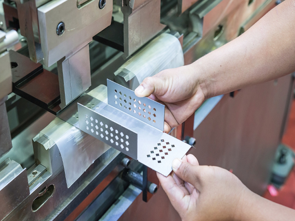 精密五金沖壓件生產圖片