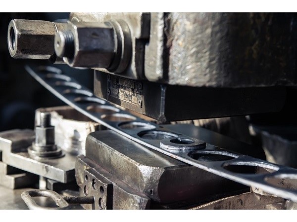 東莞沖壓件廠，拉深力與拉料力