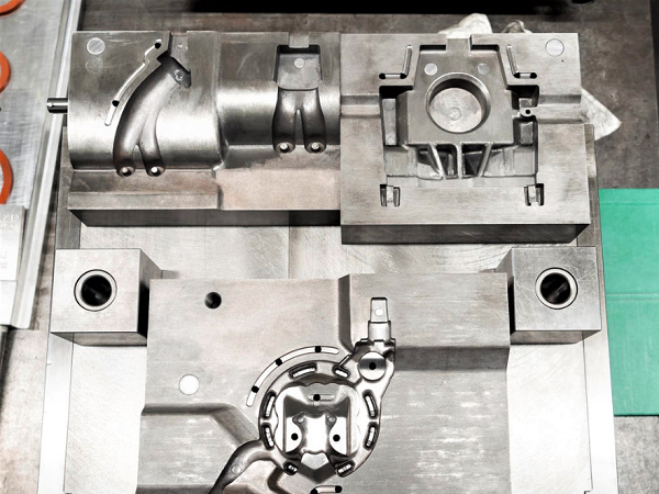 五金沖壓模具設(shè)備有哪些？_制模工藝工序