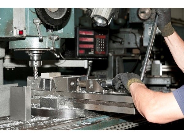 中山沖壓件廠，沖床制動與離合器