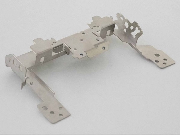 河源五金沖壓件加工廠，圓角及圓柱拉伸的要求