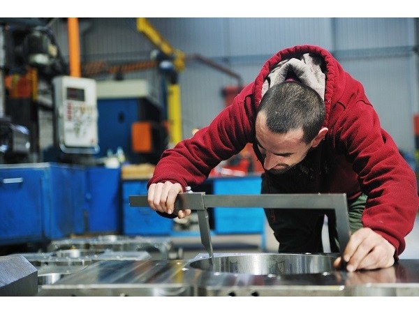 韶關五金沖壓件加工廠，4點概括汽車沖壓模的發展前景