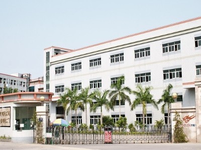 深圳五金沖壓廠，五金加工機械手操作9